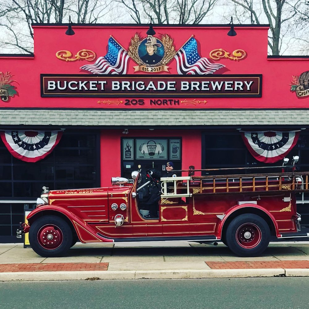 <strong>Cervecería Bucket Brigade con </strong>